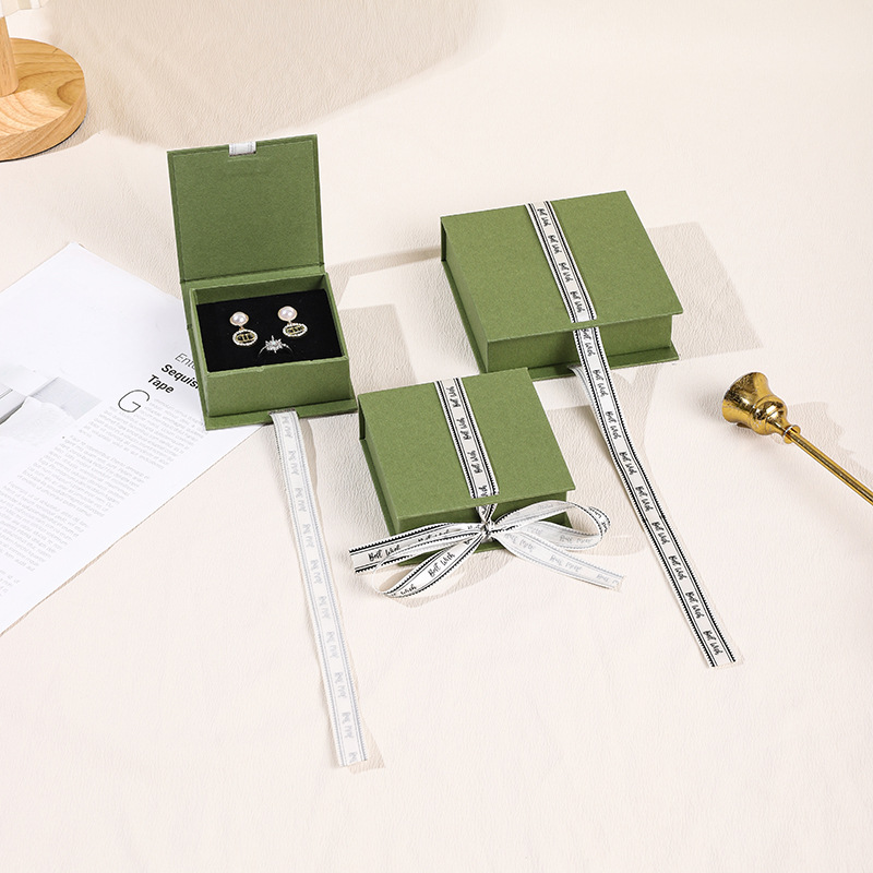 What’s the Best Rigid Box Replacement for Heavy Gifts： Carton, Mailer, or Tube