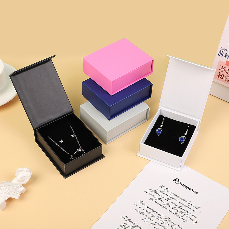 sustainable jewelry packaging trends 2026