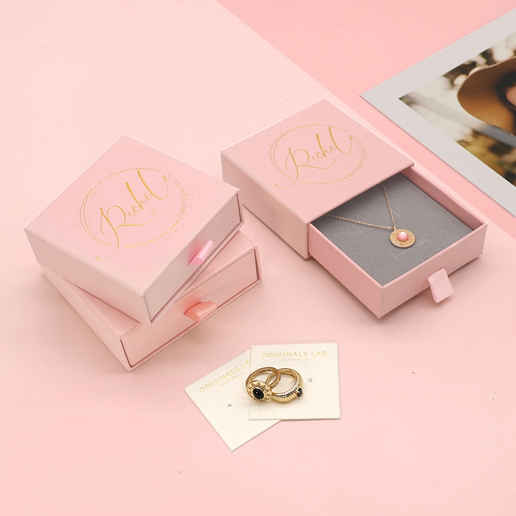 Custom Jewelry Packaging：A Key to Luxury Branding