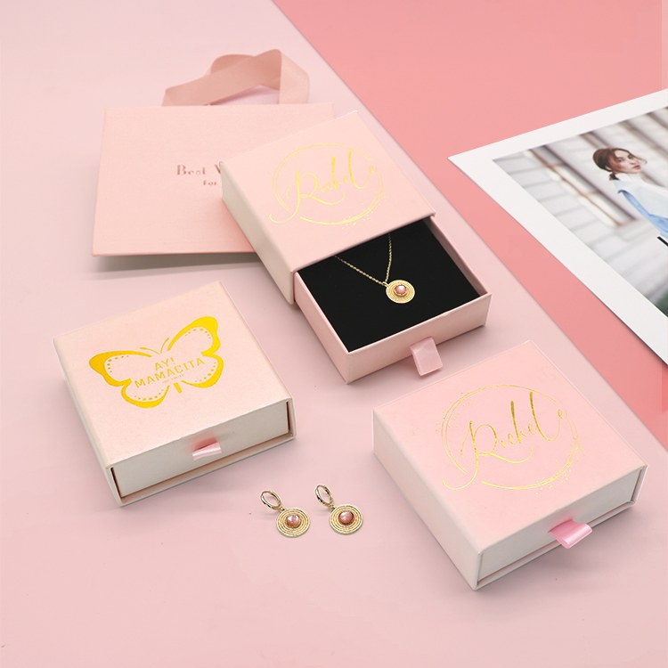 custom luxury jewelry boxes
