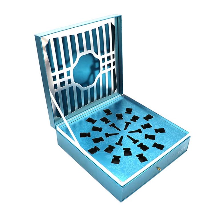 customized-cosmetic-packaging-insert