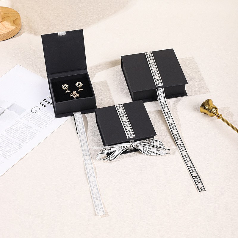 luxury jewelry packaging